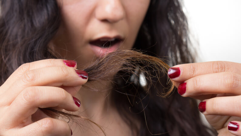 woman with split ends